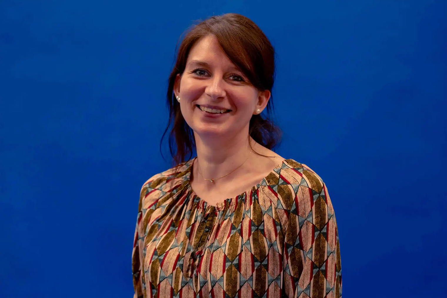 Ein Portraitfoto der Dozentin Frau Süppel.