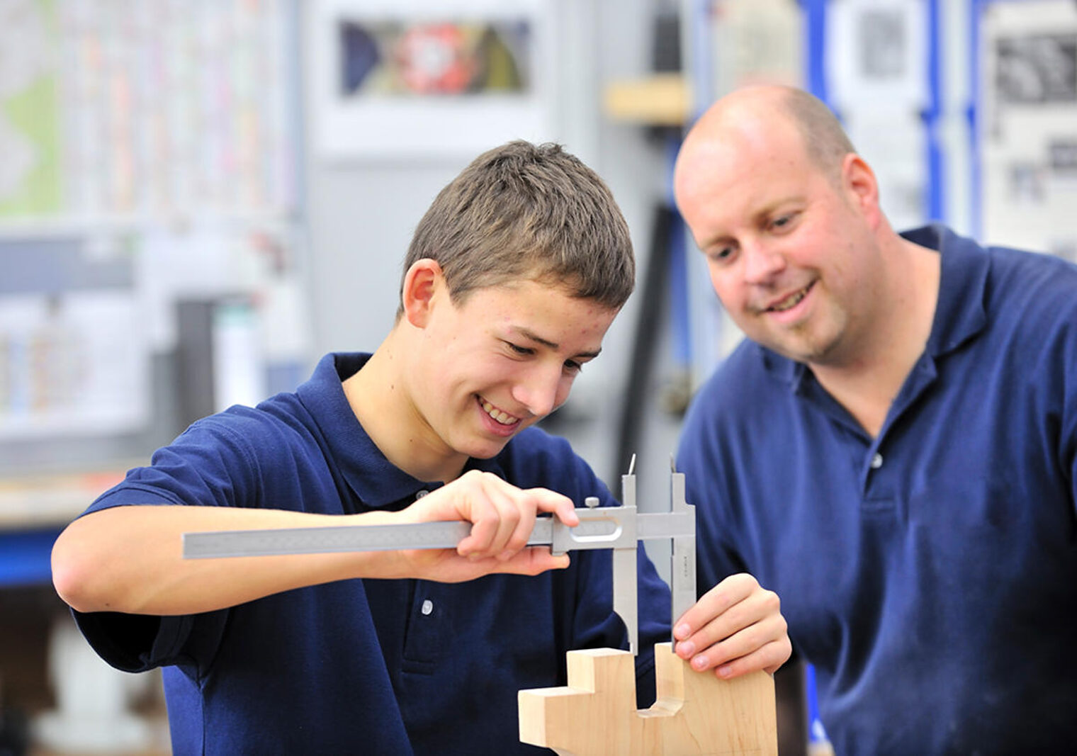 Ausbildungsmeister und Schüler